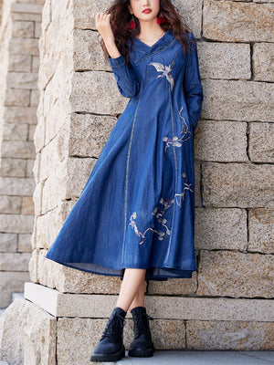 Women's Flying Bird Embroidery V-Neck Blue Denim Dress